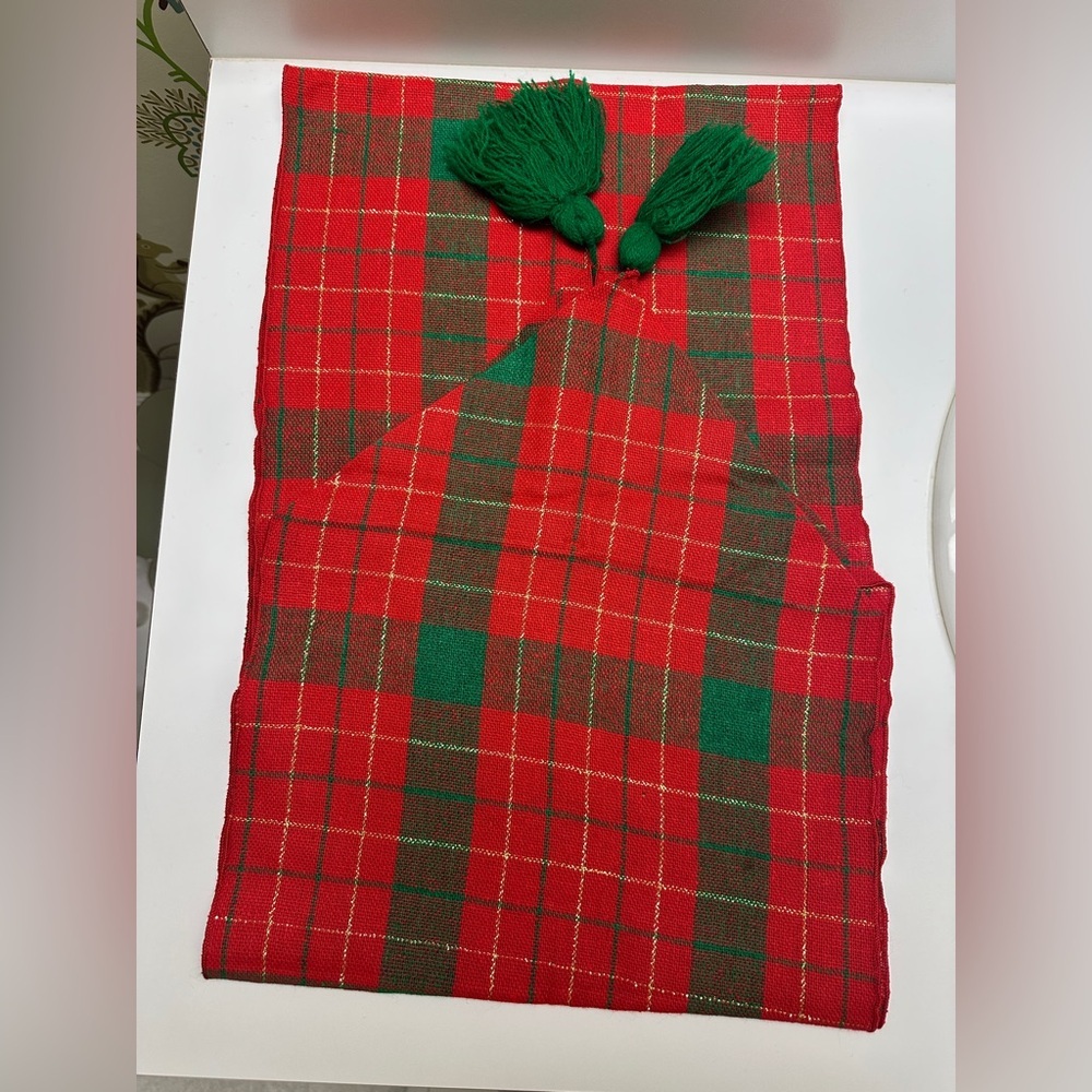 Christmas Red & Green Plaid Napkins with Matching Table Runner 69”